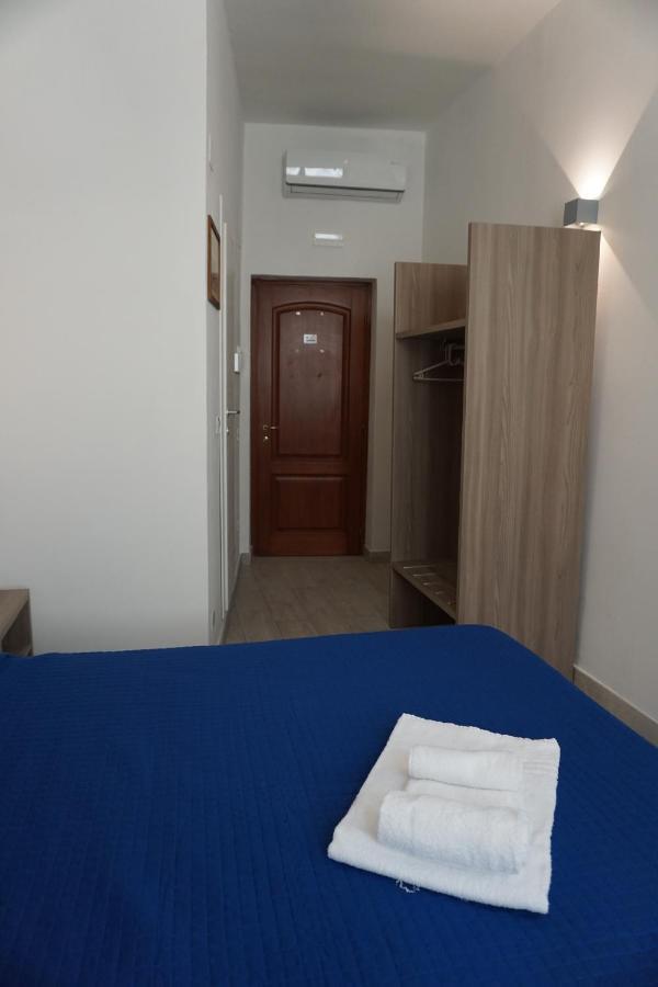 Holiday Rooms Florence Exterior photo
